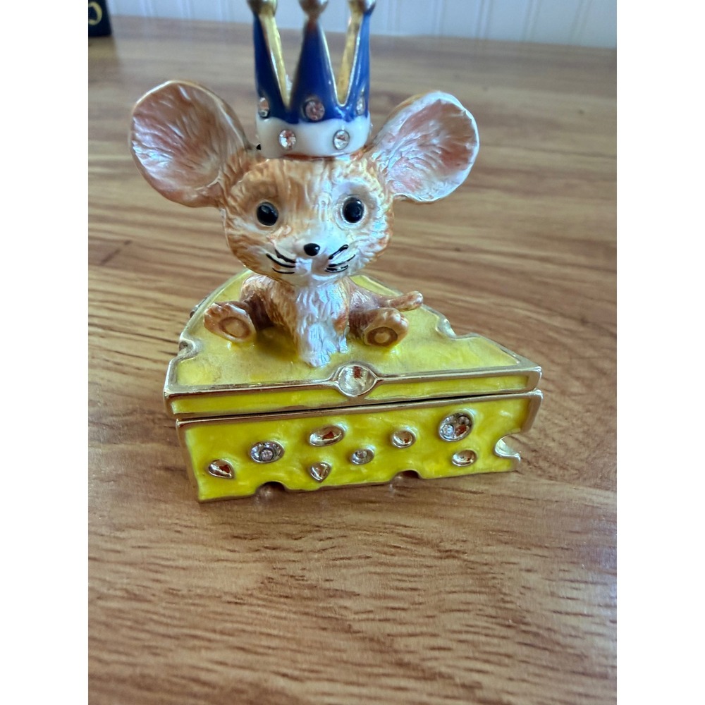 Mouse on Cheese Enamel Trinket Box Crystal Crown Hinged Magnetic Yellow Gold